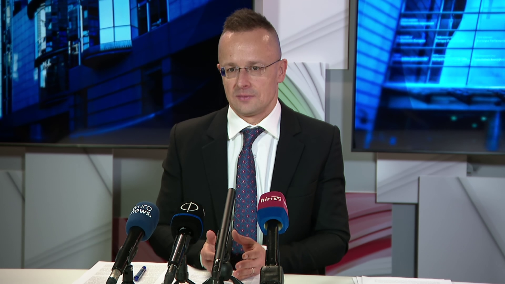 Szijjártó Péter: Vissza kell állítani a kárpátaljai magyarok jogi helyzetét + videó