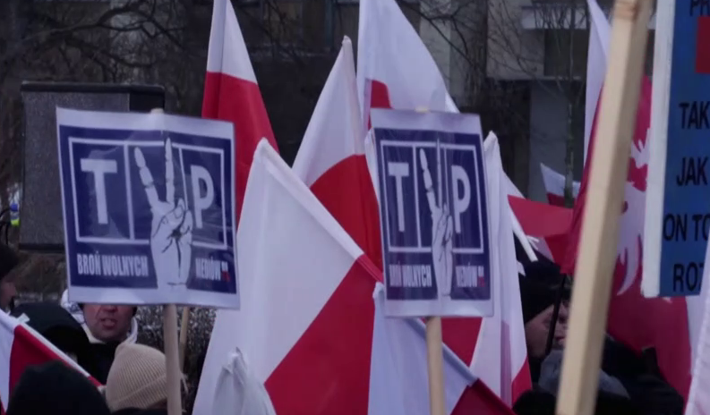 A szivárványkoalíció teljesen aláásta a jogállamiságot Lengyelországban + videó