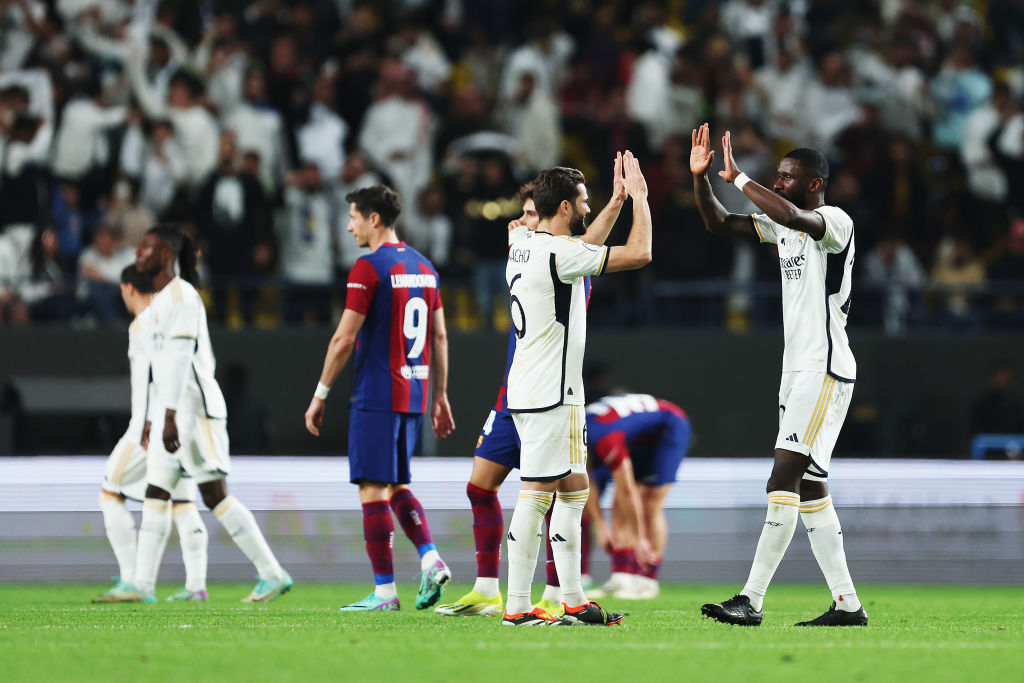 Sima győzelem a Barcelona ellen, behúzta a Spanyol Szuperkupát a Real Madrid