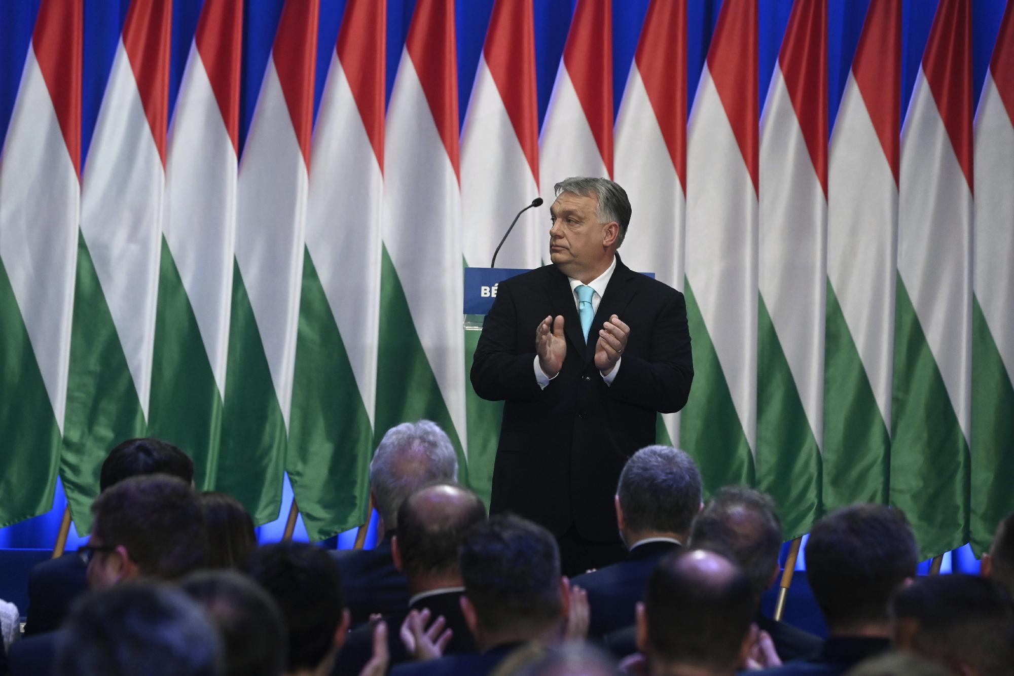 Orbán Viktor évértékelője - a HírTV műsorán + videó