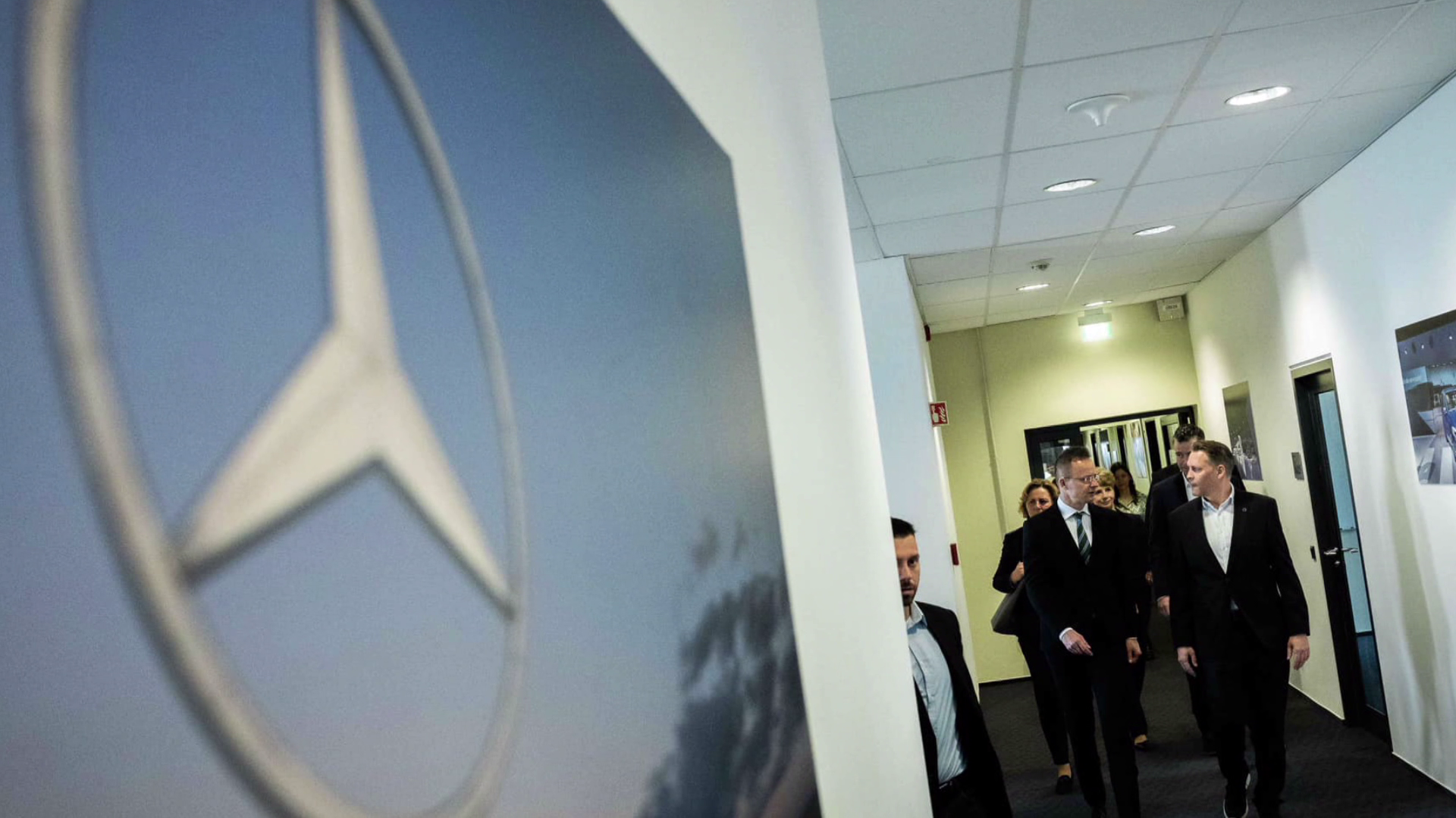 Az eredeti ütemterv szerint halad a Mercedes új kecskeméti gyáregységeinek építése