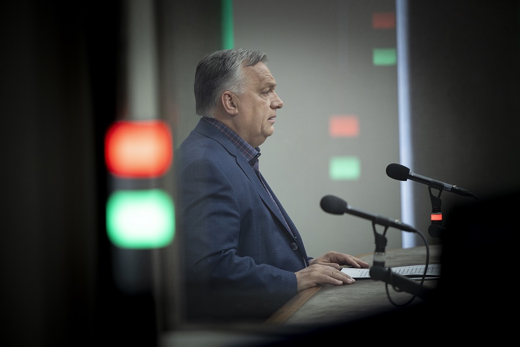 Orbán Viktor: Egy történelmi keresztúton áll Európa