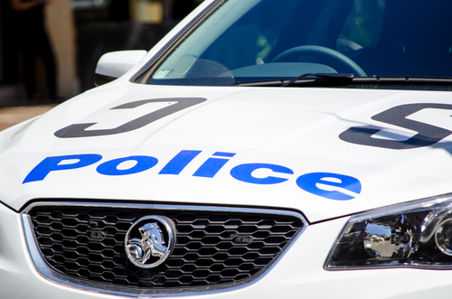 Ausztráliában a rendőrök lelőttek egy radikalizálódott fiatalt késes támadása után