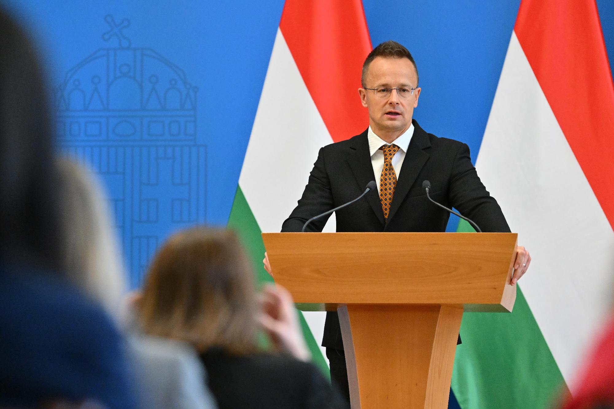 Szijjártó Péter: Magyarország ellenzi és a kezdettől fogva elítéli a háborút
