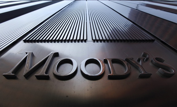 Pénteken vizsgálja a magyar adósosztályzatot a Moody's 