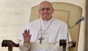  Rendkívüli áldást ad Ferenc pápa a világra a koronavírus-járvány miatt 