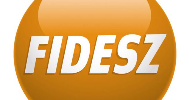 Fidesz: A bevándorláspárti szocialisták el akarják venni a fiatalok jövőjét
