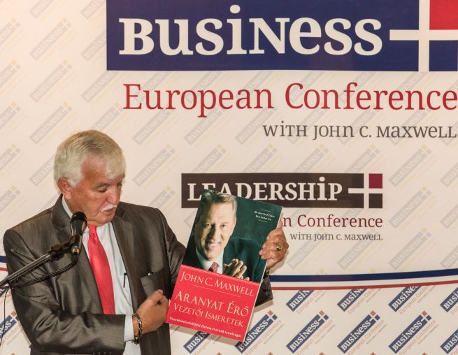 Magyarországra jön a világ első számú üzleti előadója