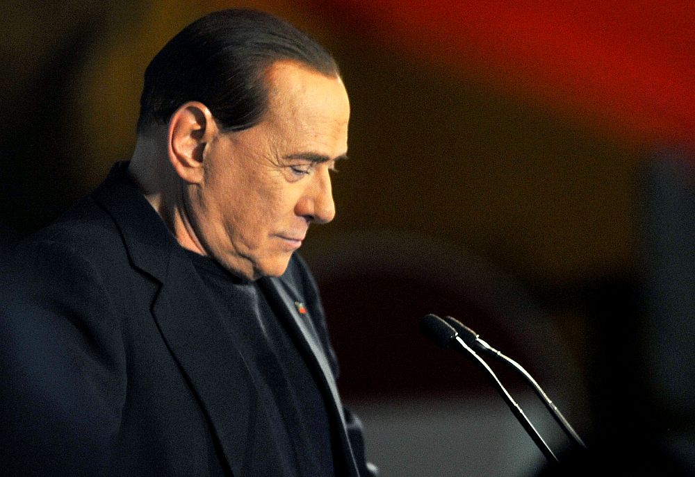 Berlusconi nem válaszolt a bíróság kérdéseire egy olasz maffiaperben