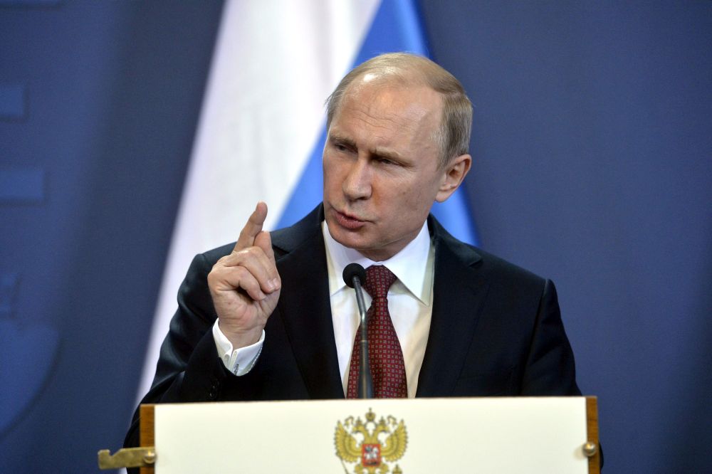 Putyin óriási katasztrófa veszélyére figyelmeztette Macront