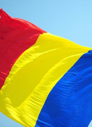 Romániában előretört a jobbközép ellenzék és az RMDSZ is képviselethez jutott