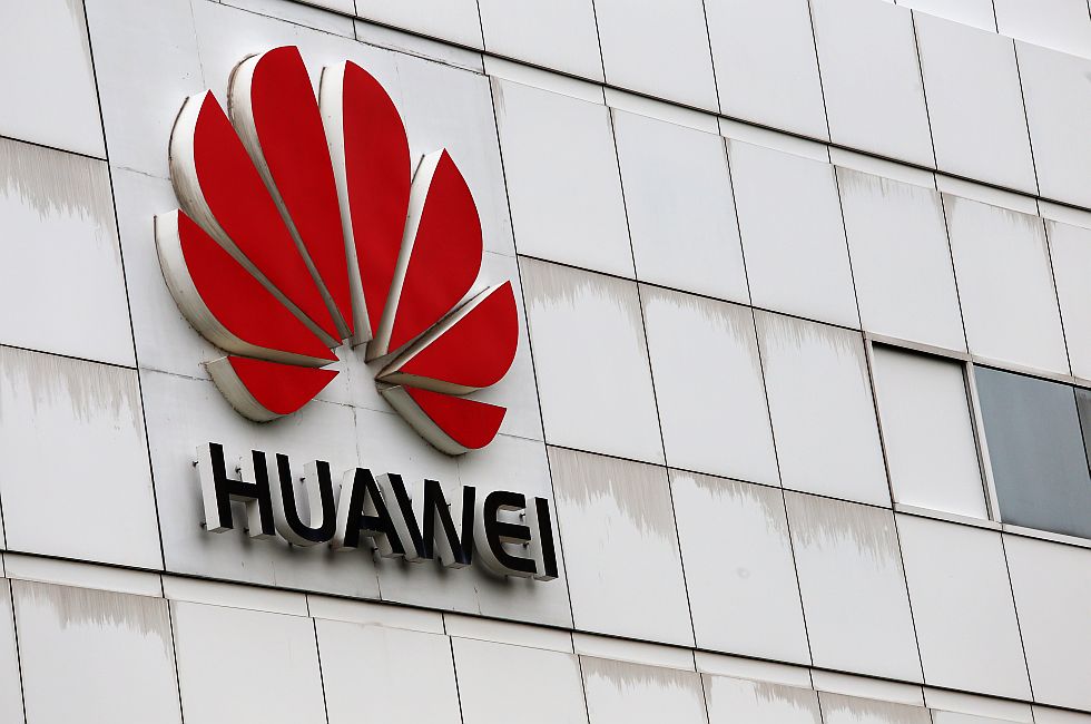 Szijjártó Péter: A Huawei közreműködésével épül ki Magyarországon az 5G hálózat