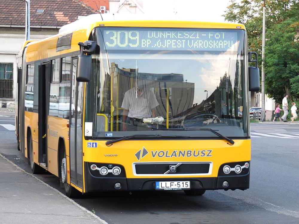 Szakszervezetek: Előremutató lehet a Volánbusz és a MÁV közlekedéspolitikai átalakítása