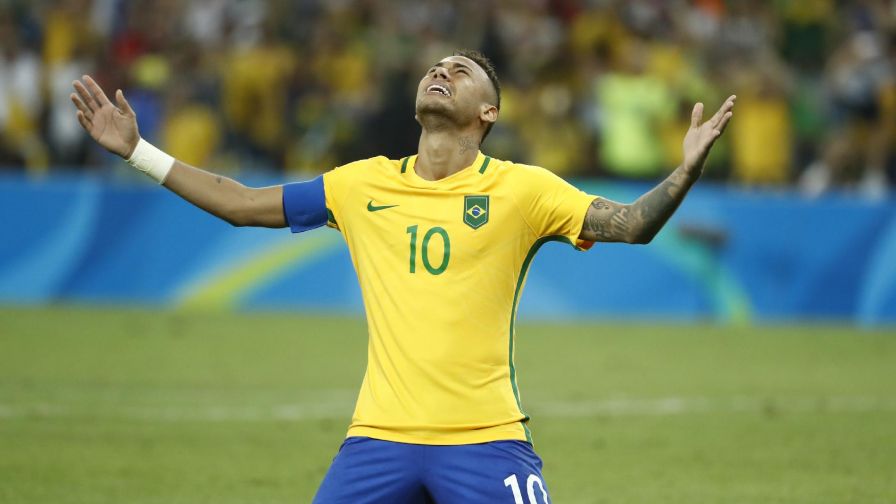 Megsérült és kényszerleszállást hajtott végre Neymar magánrepülőgépe