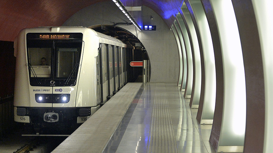 Sűrűbben jár a metró és az 1-es villamos a magyar válogatott mérkőzése miatt