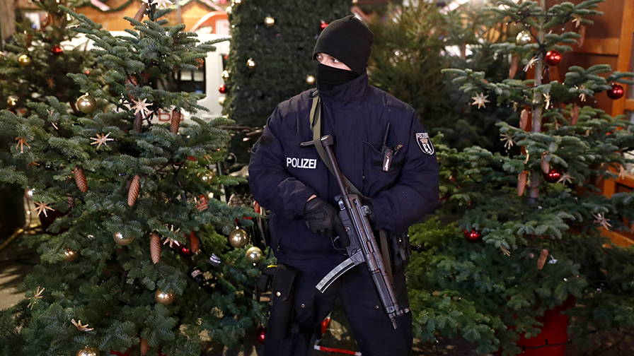 Ismét rendkívüli biztonsági intézkedések közepette nyitnak a karácsonyi vásárok Németországban