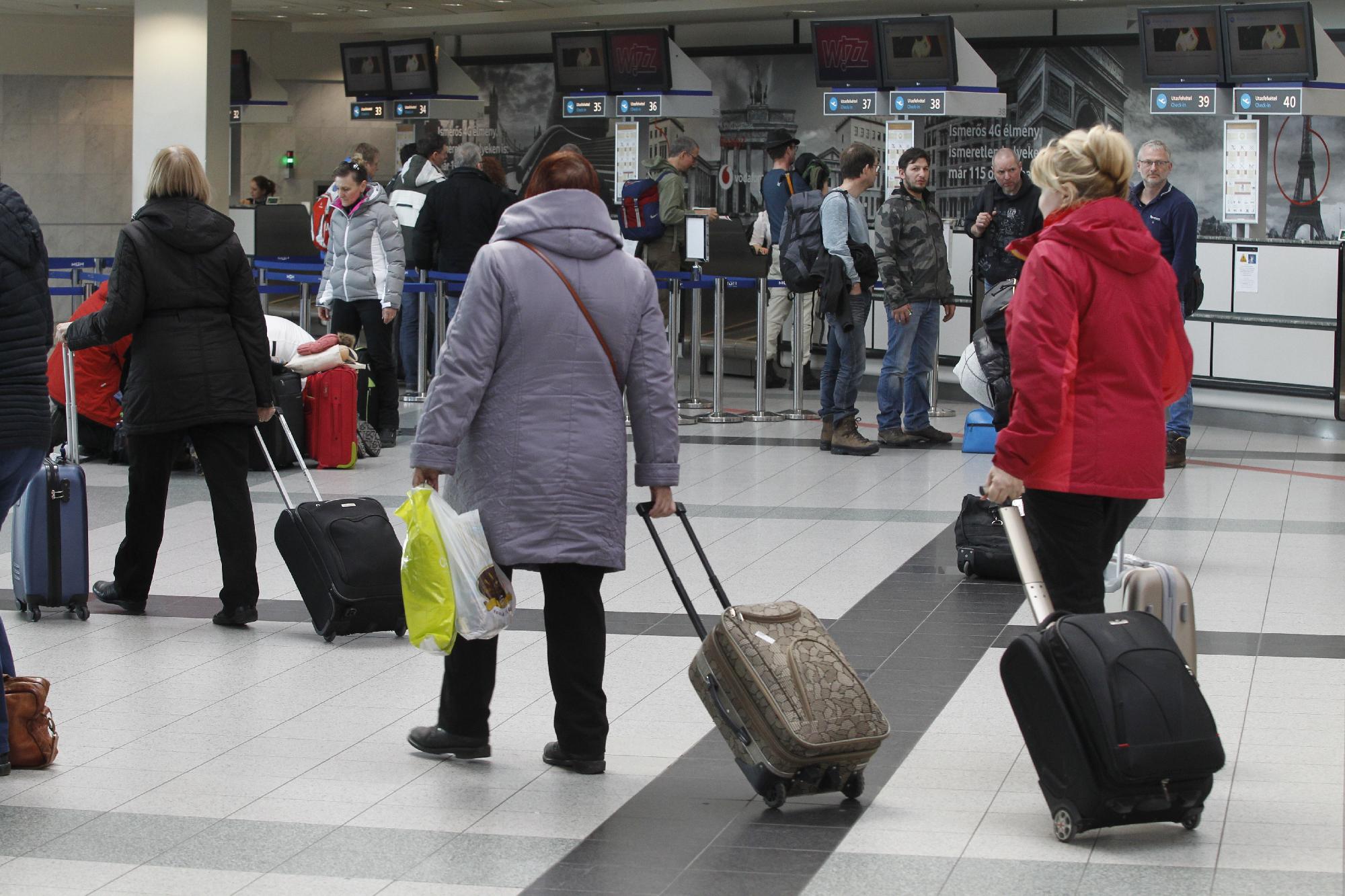 Átlagosan napi 50 ezer utasra számít a Budapest Airport karácsonykor