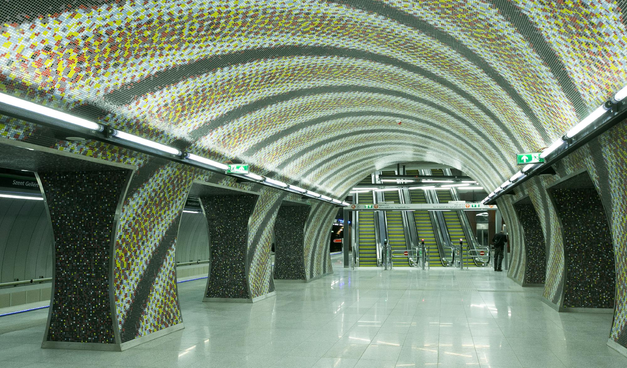 Nem áll meg a 4-es metró a Szent Gellért téren