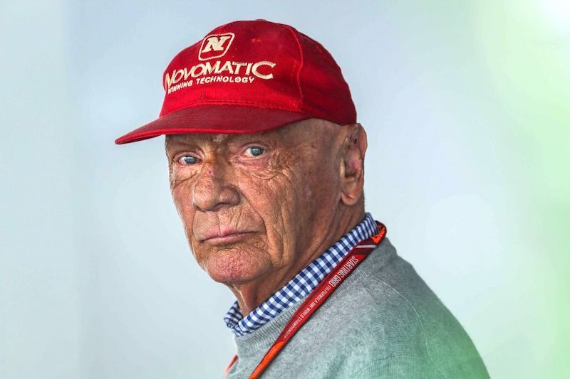 Niki Lauda tüdőátültetésen esett át