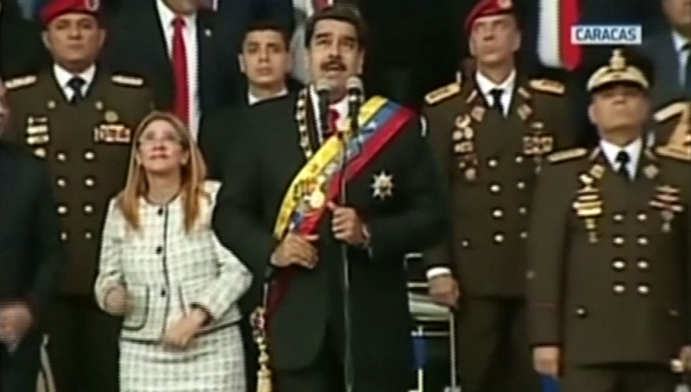 A venezuelai elnök „nagyszerűen van”, ellentétben több katonával