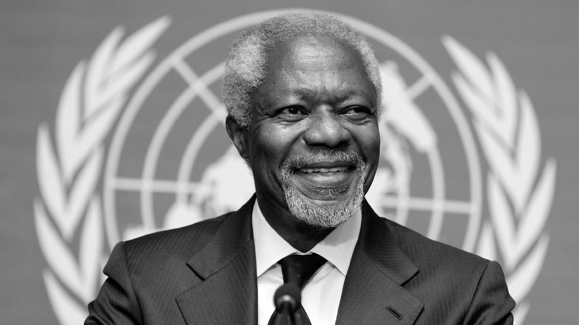 Elhuny Kofi Annan korábbi ENSZ-főtitkár