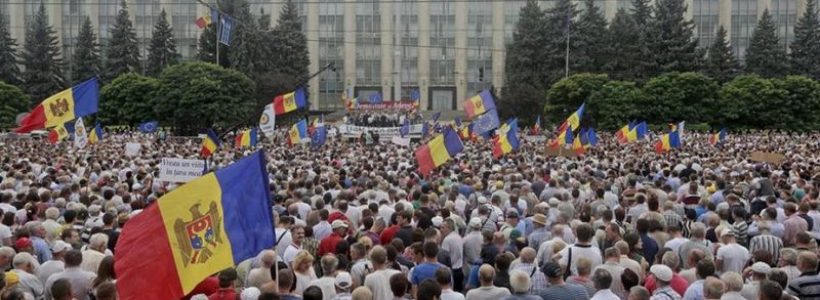 Forrong a moldáv ellenzék