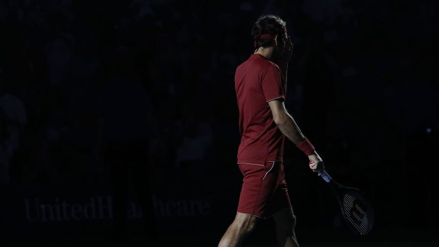 Bombameglepetések a US Openen: Federer és Sharapova is kiesett