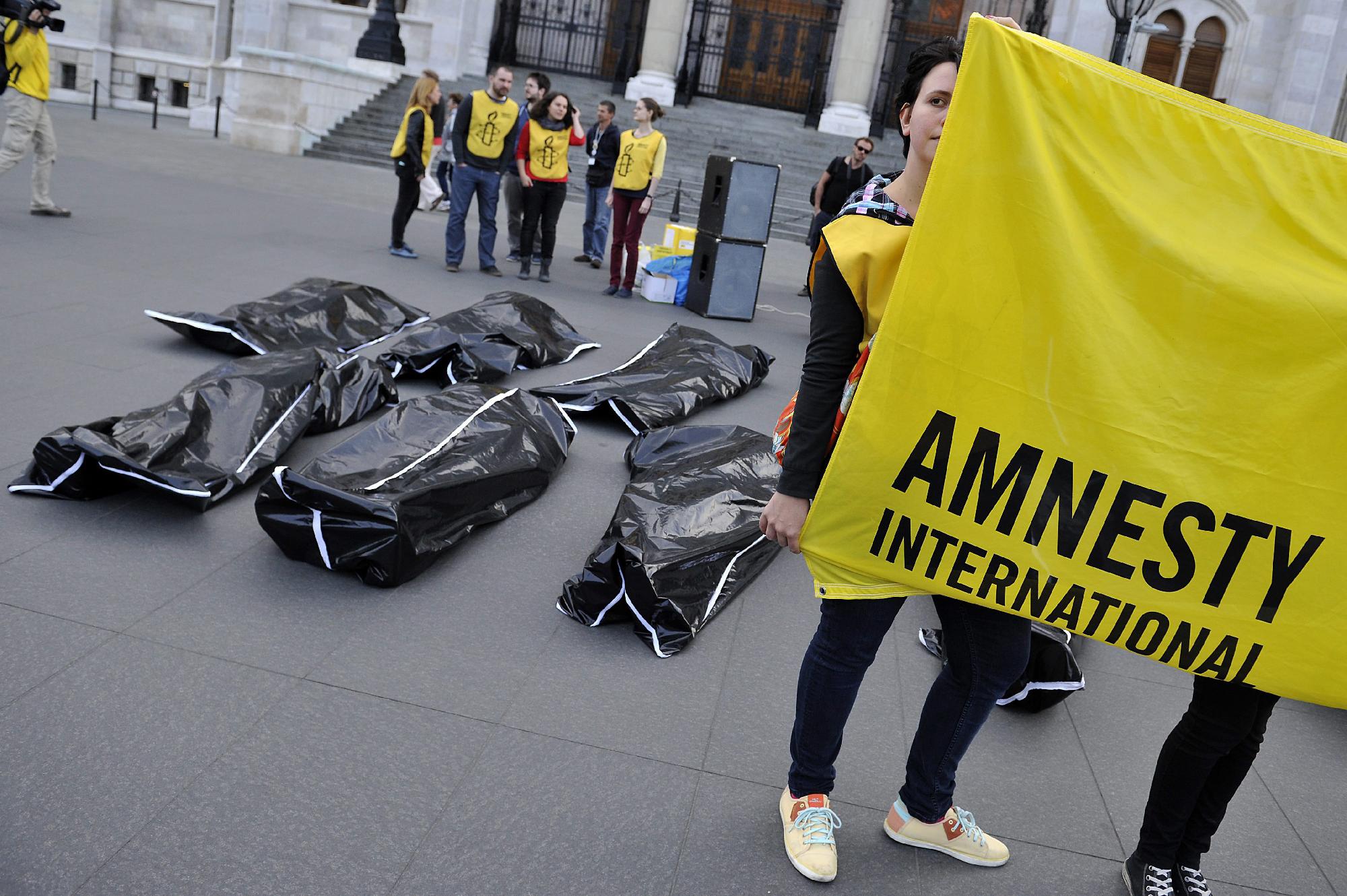 Az Amnesty és Helsinki Bizottság is kikerüli az adófizetést