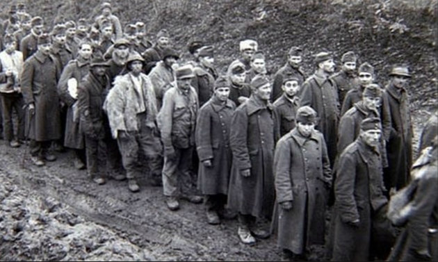 Hazajutnak a Szovjetunióba került magyar hadifoglyok aktái