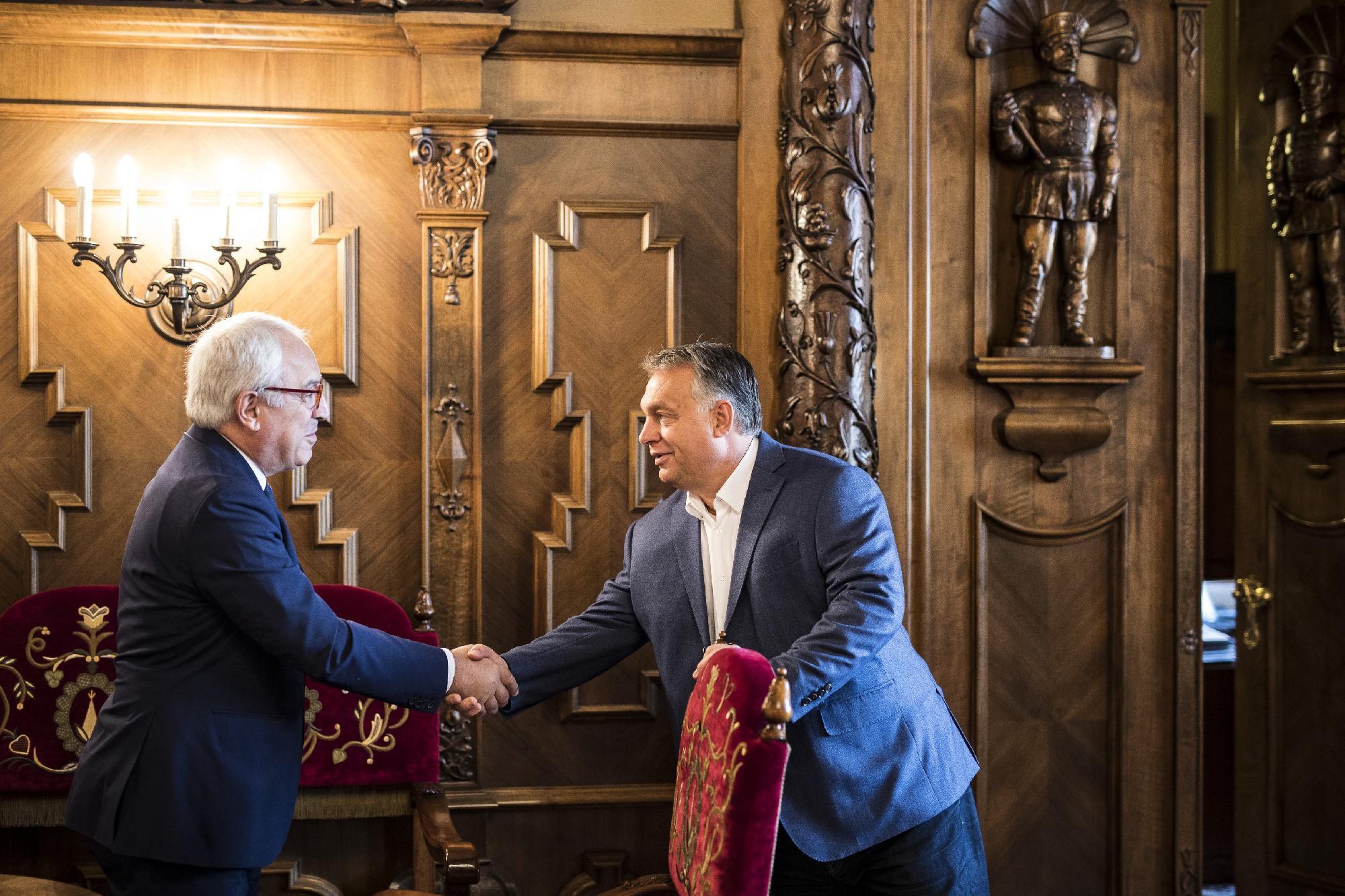 Orbán Viktor fogadta az Európai Közjogi Szervezet vezetőjét