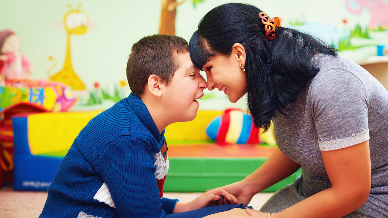 Modell-programot indítanak az autista gyermeket nevelő családoknak 
