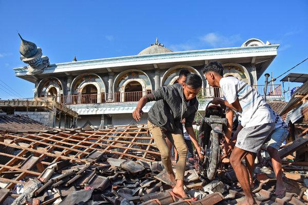 Újabb földrengés Indonéziában