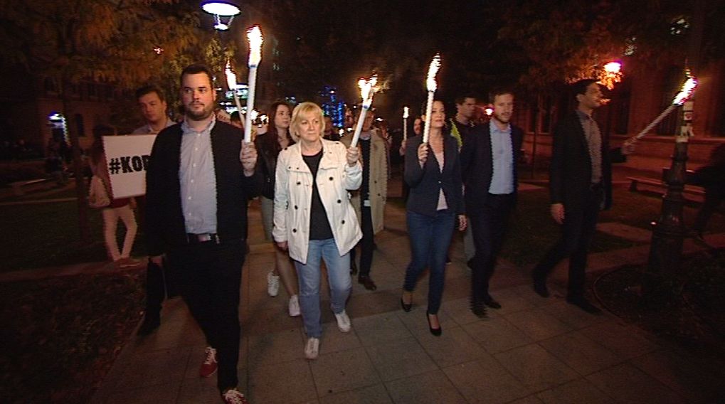 A Corvinus Egyetem miatt vonult utcára az ellenzéki párt