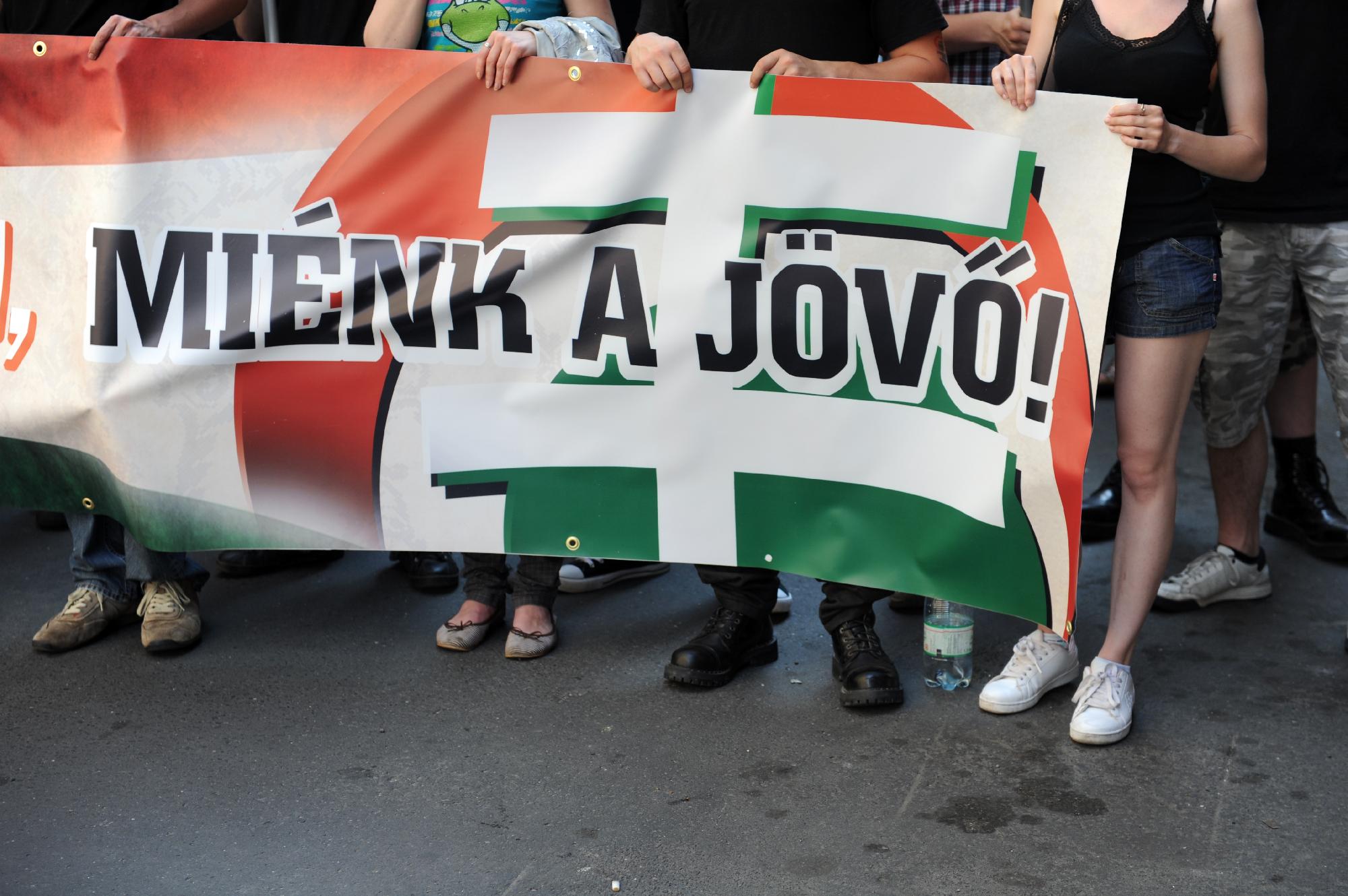 Folytatódik a belháború a Jobbikban