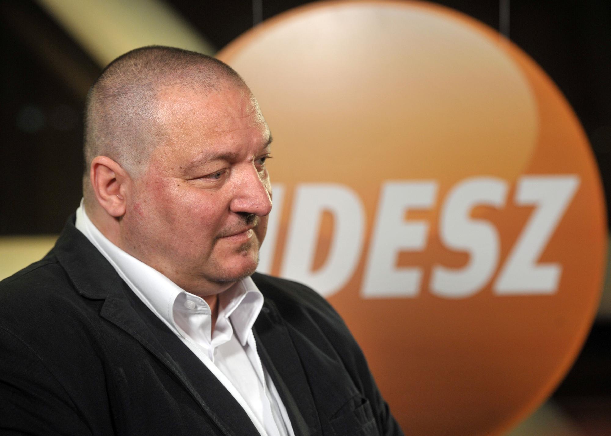 Megalakult a Fidesz bevándorlásellenes kabinetje