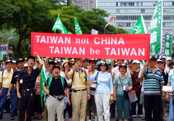 Tajvan függeltenségét akarják