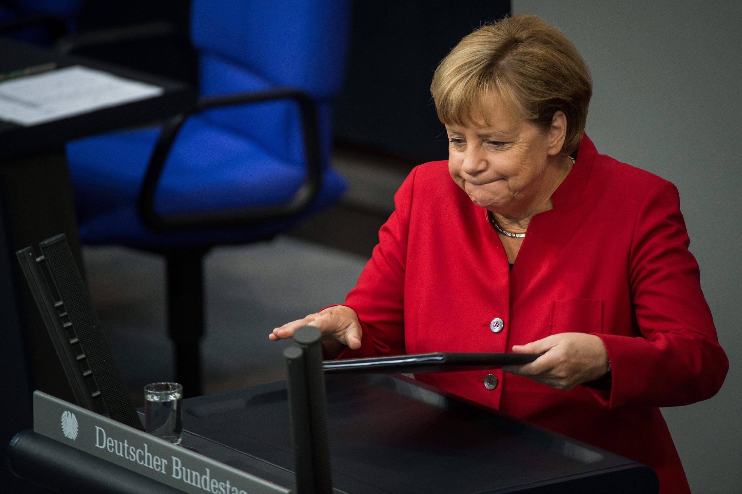Merkel bukása magával ránthatja a pártját