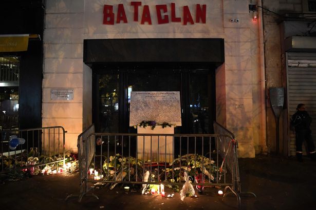 Párizsi mészárlás: a kormány és a túlélők együtt emlékeztek