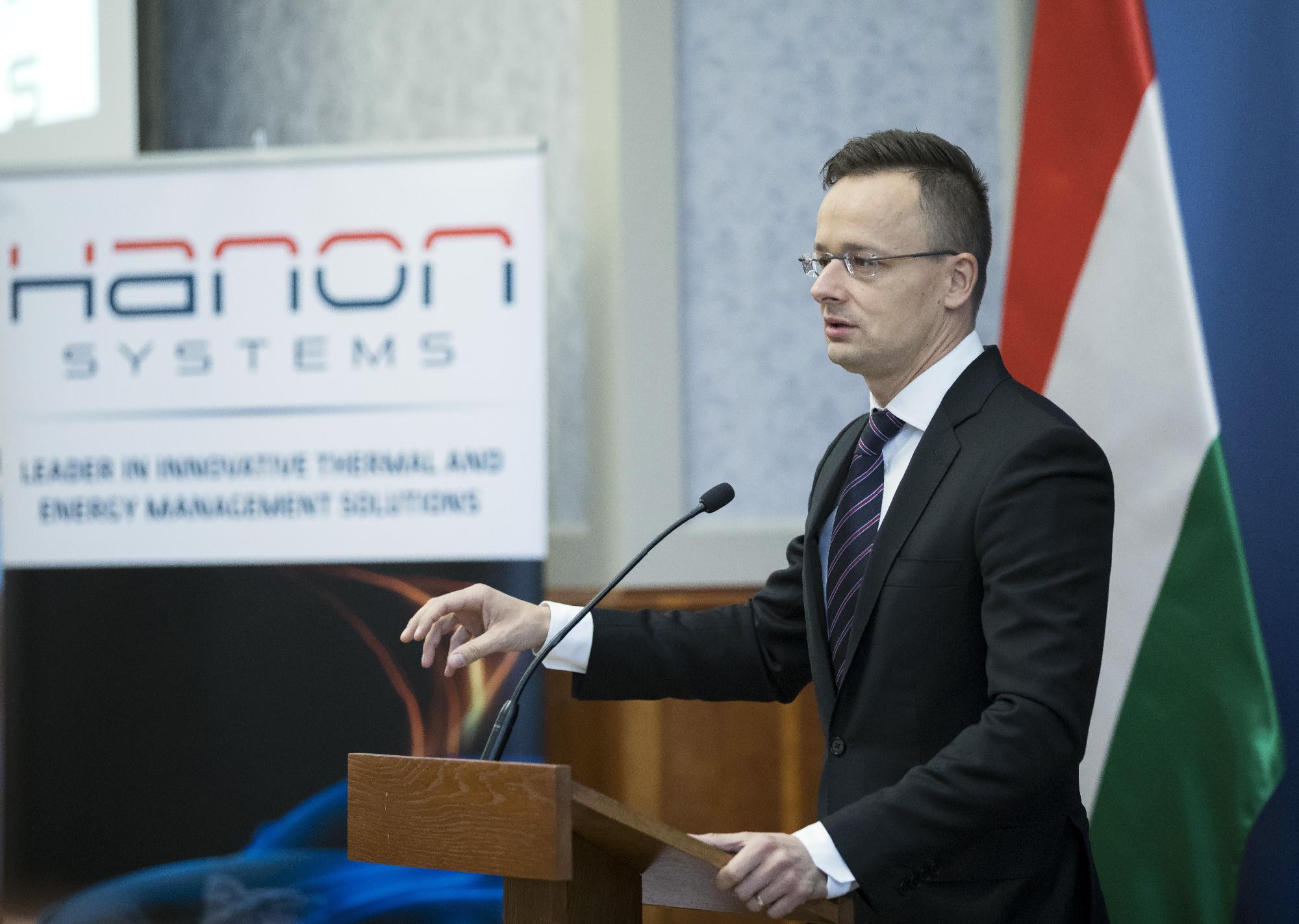 A Hanon jelenléte egyidős a magyar demokráciával