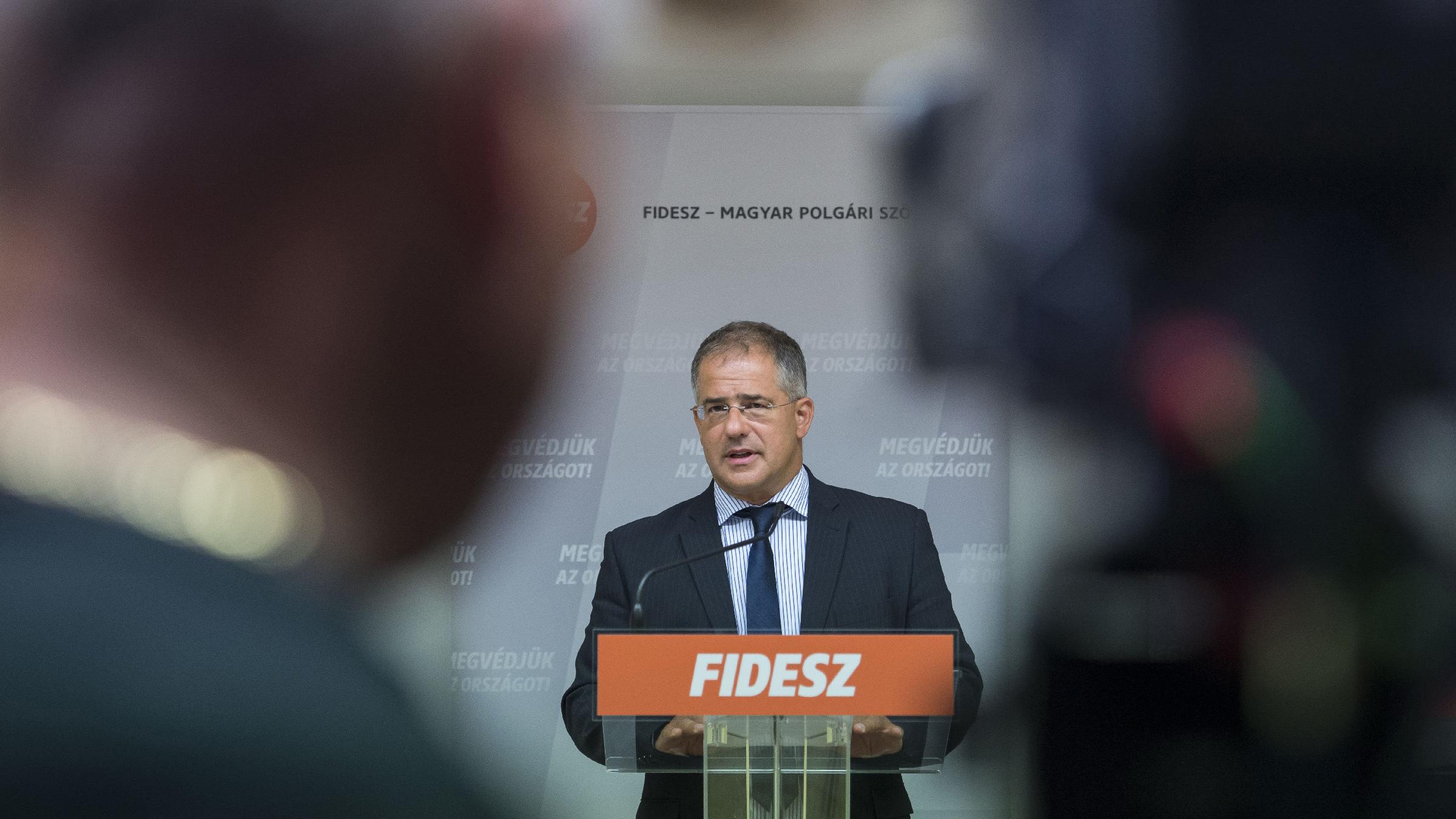 Javaslatcsomagot nyújt be a Fidesz a Mt. módosításához