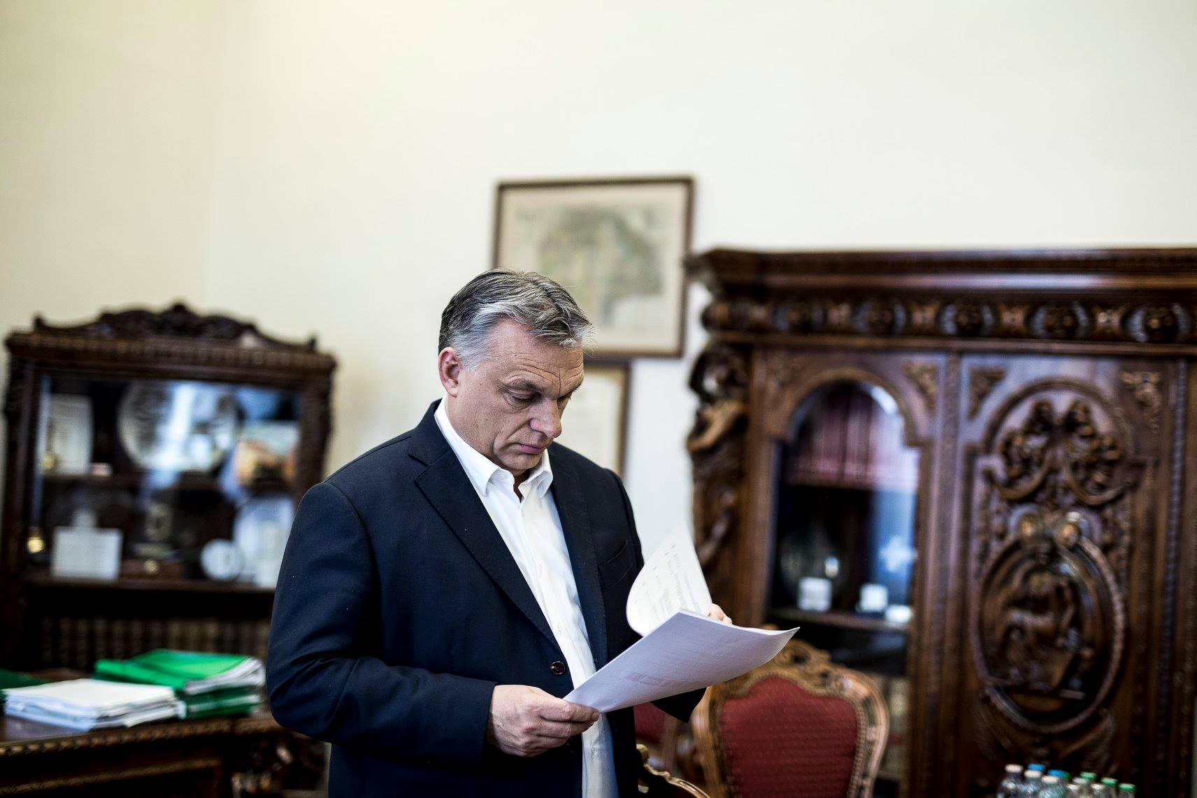 Orbán Viktor Ronald S. Laudernek: Ön a sajtószabadság korlátozását kéri tőlem