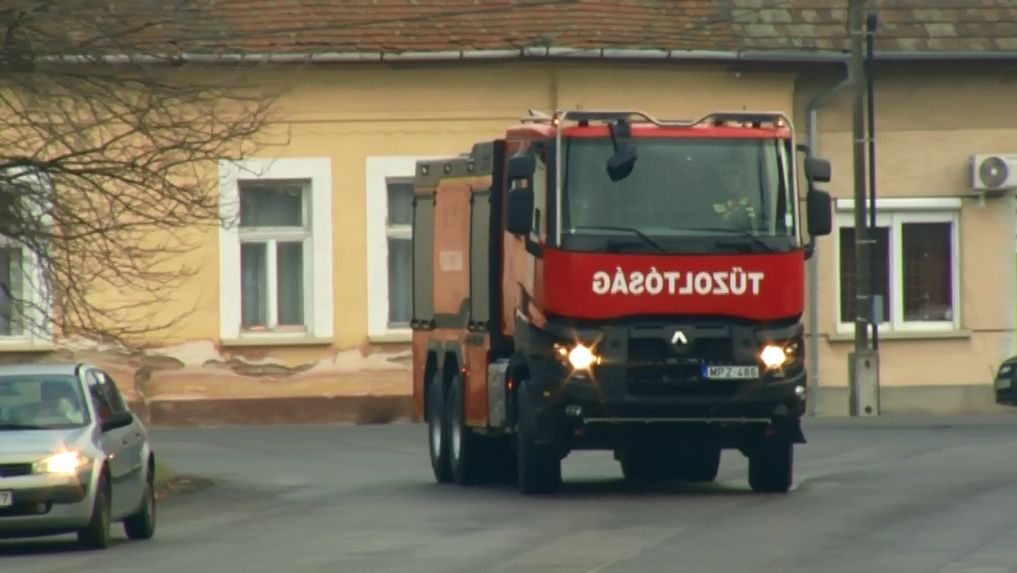 Magyar gyártmányú egyedi autót kapott a balassagyarmati tűzoltóság