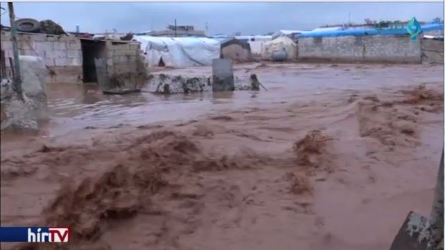 Több menekülttábort elmosott az eső Észak-Szíriában