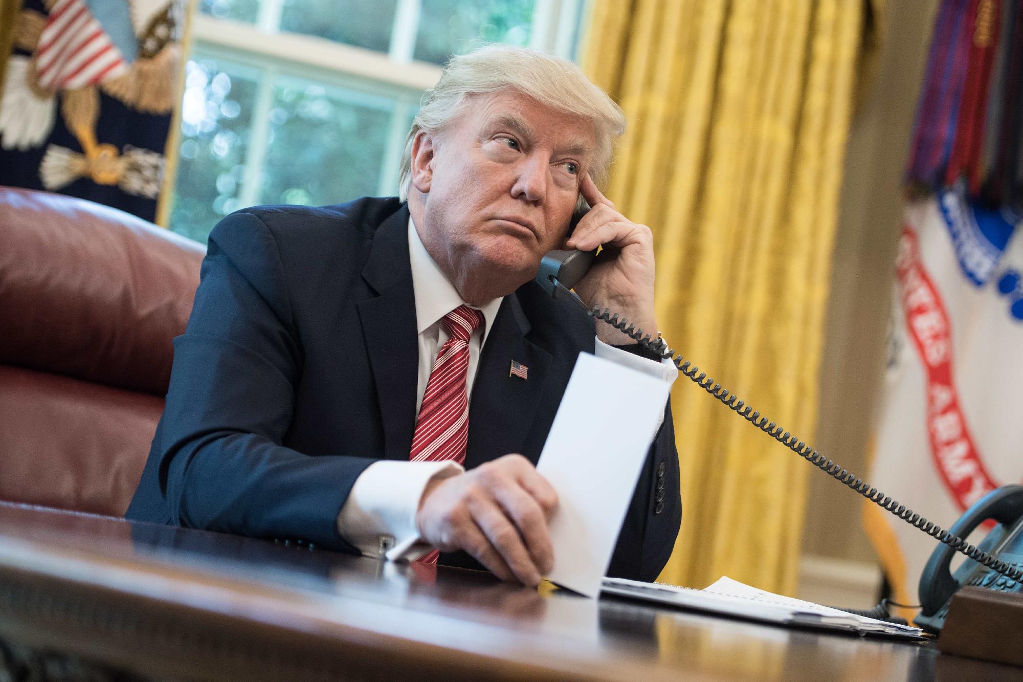 Trump nagyon jó telefonbeszélgetést folytatott a kínai elnökkel