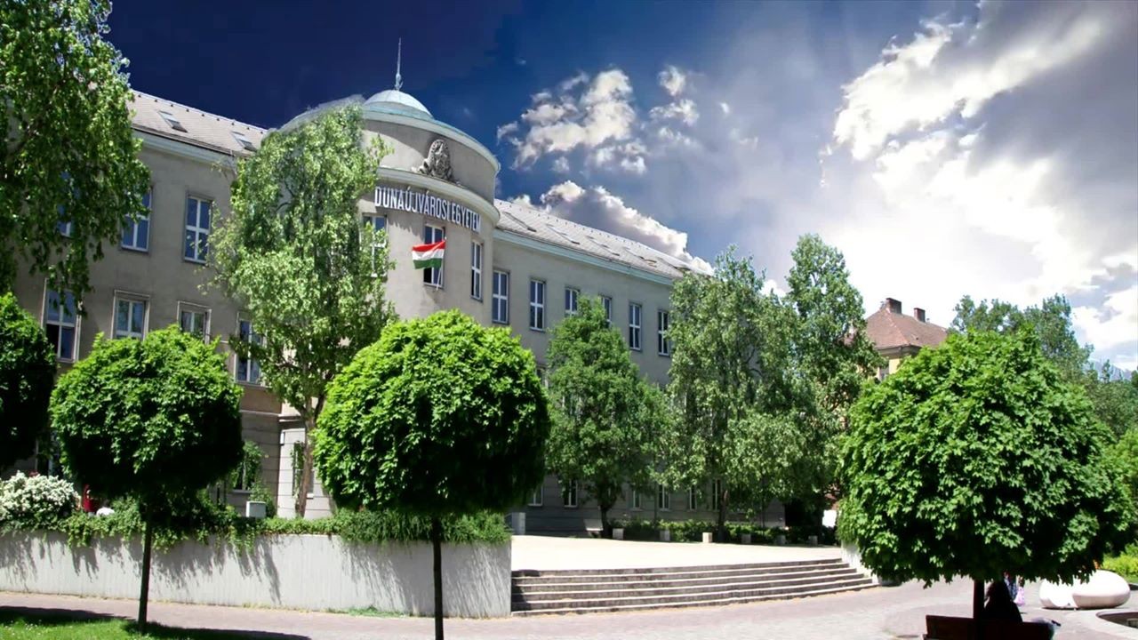 Családi nyílt napot tartottak a Dunaújvárosi Egyetemen
