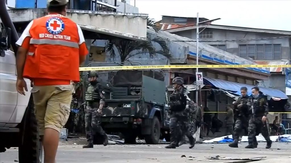 Húsz halálos áldozata van az Iszlám Állam Fülöp-szigeteki merényletének