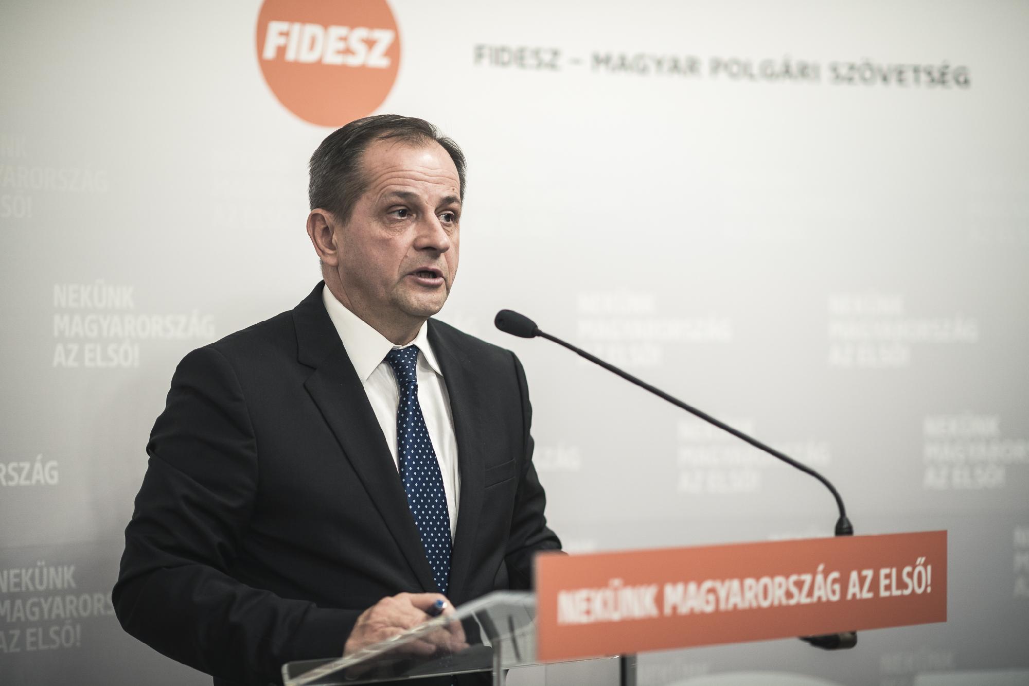 Fidesz: Gyurcsány és a szocialisták a mai napig falaznak Czeglédynek