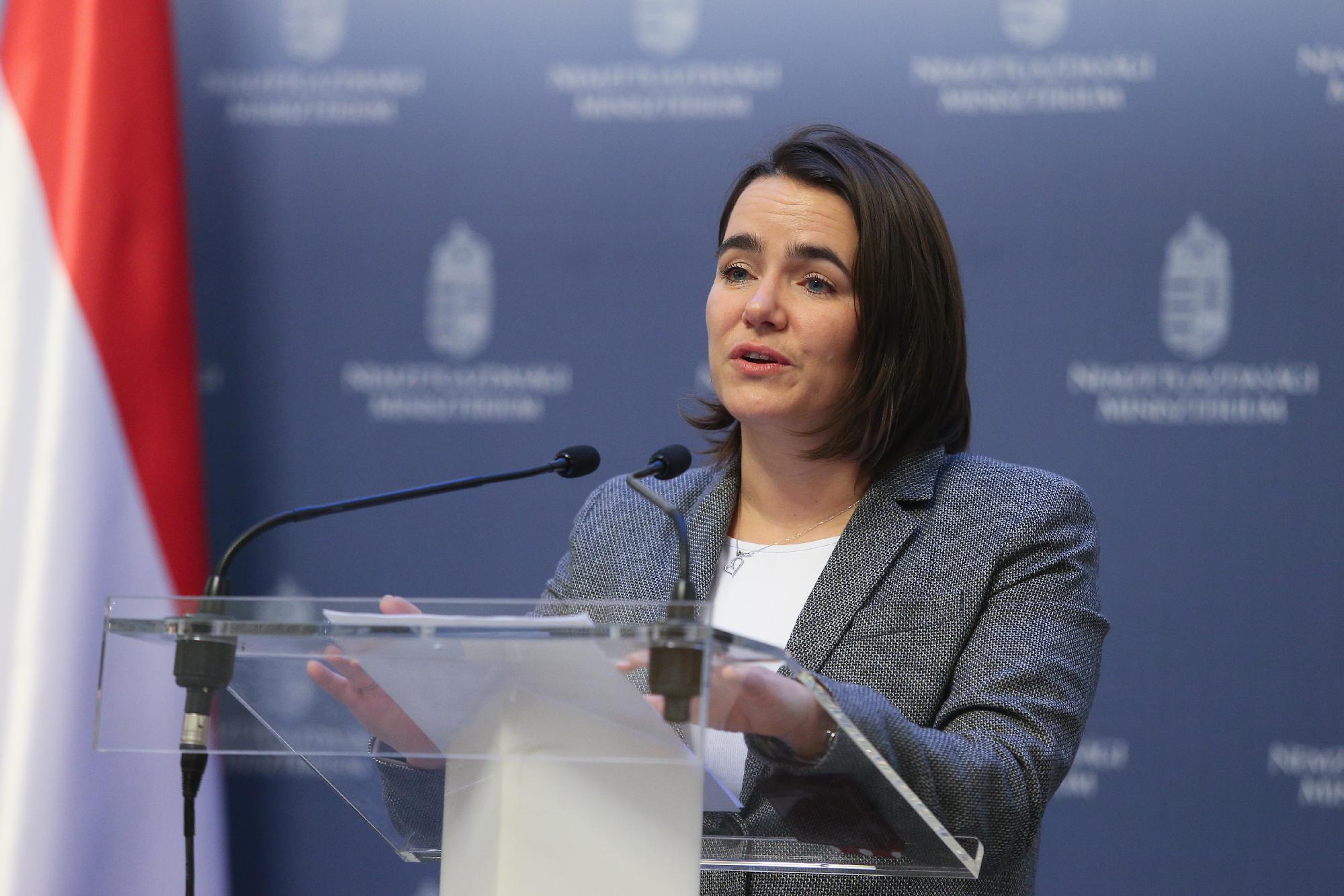 Novák Katalin: A kormány azt szeretné, hogy évről-évre mindig egyre könnyebb legyen a családalapítás