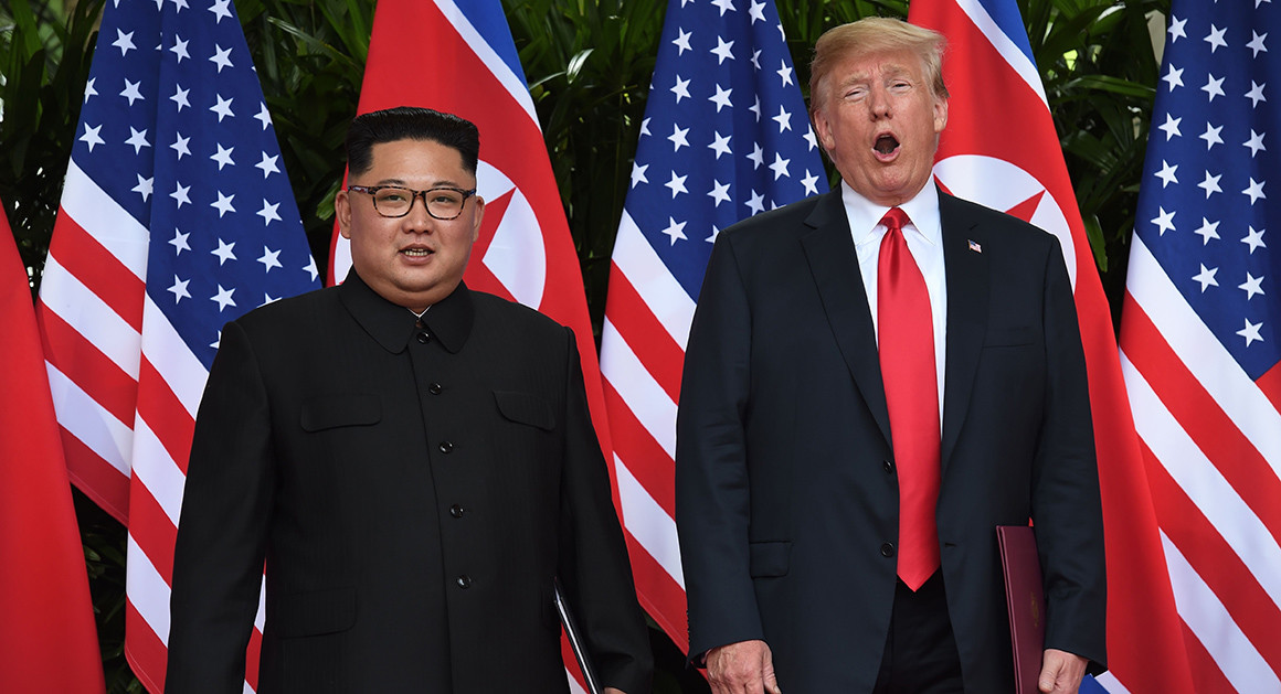 Donald Trump Hanoiban találkozott Kim Dzsong Un-nal