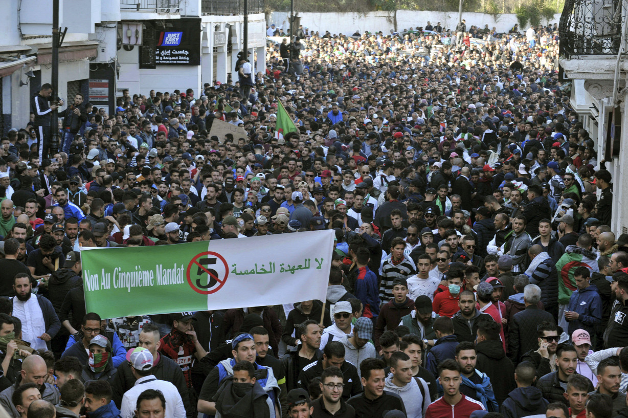 Milliónyi muszlim fiatal indulhat el hamarosan Algériából Európába